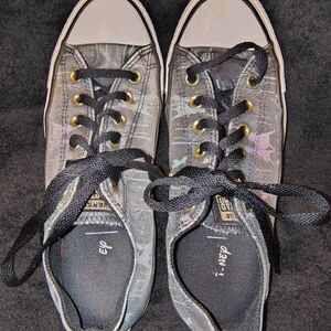 Converse Frozen 2 Sneakers Unisex Women's Size 9.5/ Men's Size 7.5